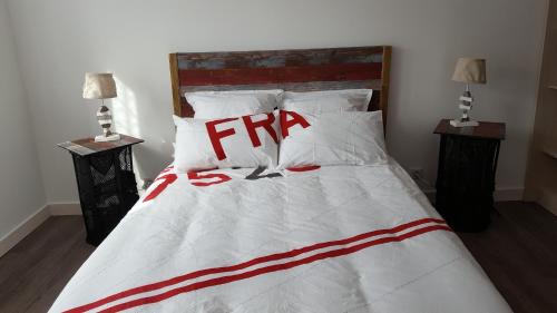 Guilvinec Apartment | Maison Rouge