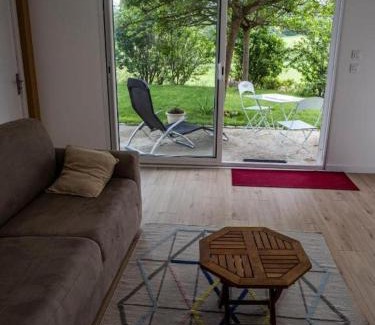 Fraisses Apartment | Maison sous le noyer