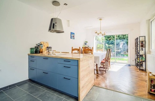 Lorient House | Maison spacieuse cœur de ville avec spa & cheminée