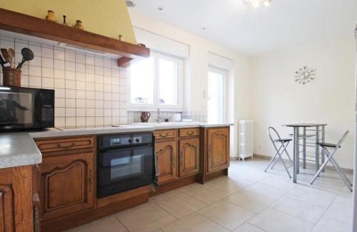 Rouperroux House | Maison spacieuse et colorée, proche forêt d'Écouves, WiFi, jardin clos, 9 pers. - FR-1-497-16