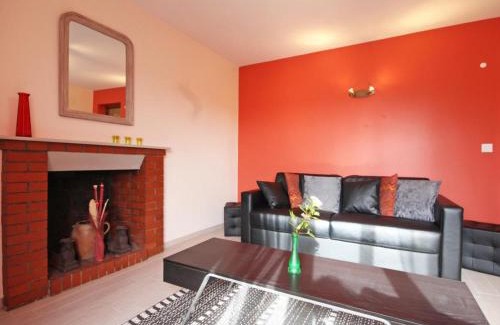 Rouperroux House | Maison spacieuse et colorée, proche forêt d'Écouves, WiFi, jardin clos, 9 pers. - FR-1-497-16