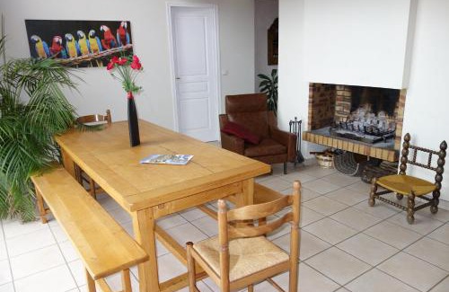 Aubin House | Maison sur la colline cheminée WIFI proche Thermes