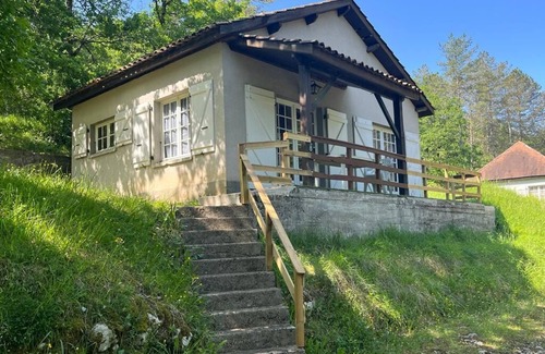 Frayssinet House | Maison t3 48 m3 Dans une Colline de 4 Hectares