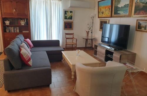 Lambesc House | Maison T4, campagne Provençale calme, tout confort