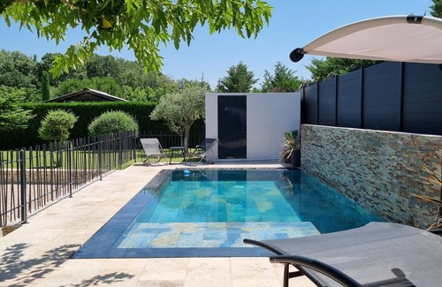 Maubec House | Maison vue sur le Lubéron Avec Piscine Miroir