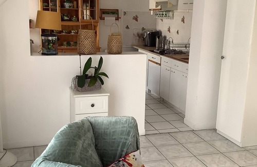 Beychac-et-Caillau House | Maisonette with small garden on large property