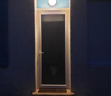 Anneyron Apartment | Maisonnette abj