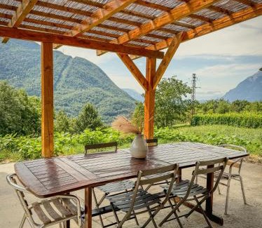 Albertville House | Maisonnette des vignes