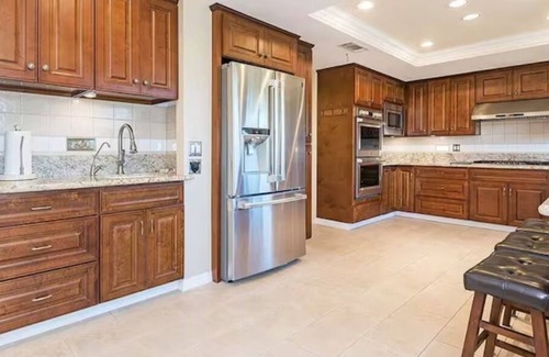 Poway House | Majestic 5BR Villa with Guesthouse, Pool & Spa