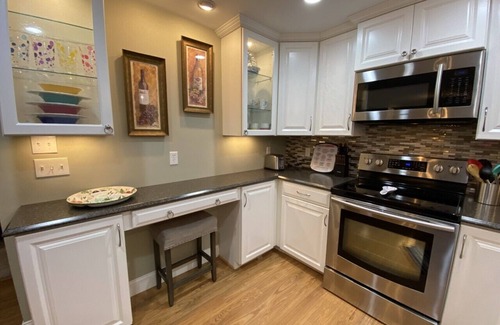 Plantsville House | Majestic Luxury! Stunning Home Away from Home - Short or Long Term Rental