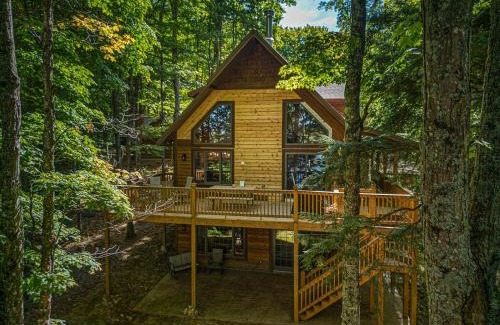 Eagle River House | Majestic Maples on Kentuck Lake in Eagle River WI