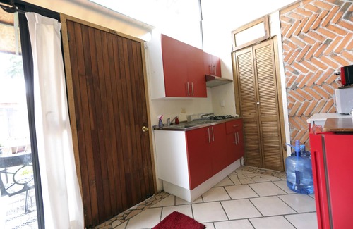 Cholula Apartment | Majikal BnB Martinlandia (Jacaranda)