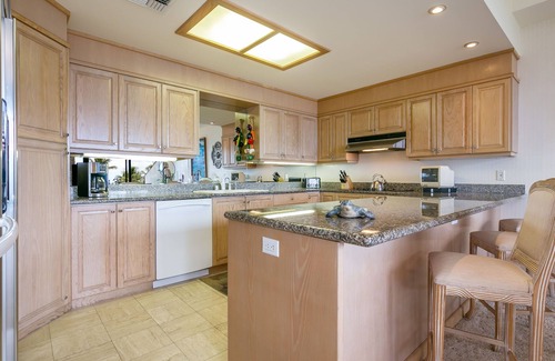 Wailea Condo | Makena Surf A203 Beachfront Resort - 3 Bedroom Oceanfront Condo