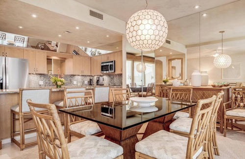 Wailea Condo | Makena Surf F206 Beachfront Resort - 2 Bedroom Oceanfront Condo