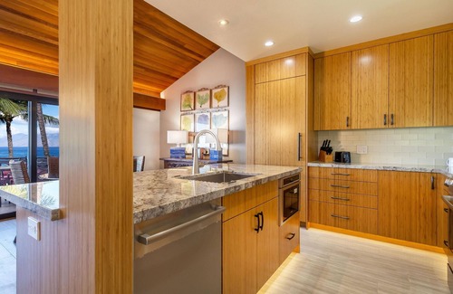 Wailea Condo | Makena Surf F306 Beachfront Resort - 2 Bedroom Oceanfront Condo