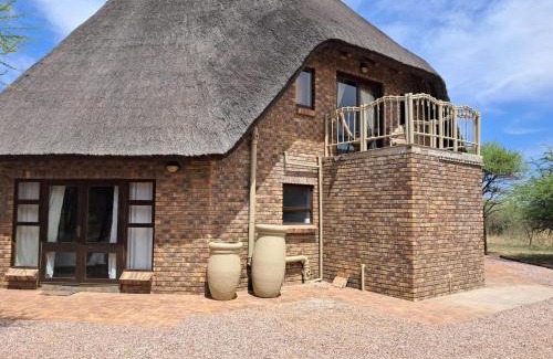 Bela-Bela Ski Chalet | Makhato Bush Lodge 17