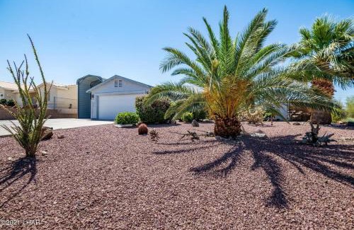 Lake Havasu City Villa | Makin’ Waves – Pool, Spa, Relaxing Getaway