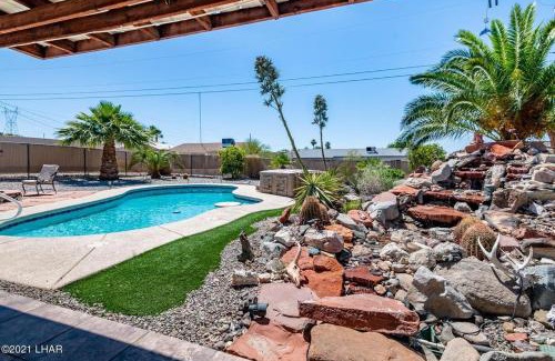 Lake Havasu City Villa | Makin’ Waves – Pool, Spa, Relaxing Getaway