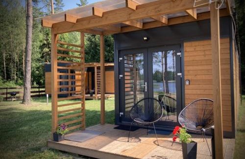 Szeligi Cabin | Makosieje Resort - komfortowy domek 30m od jeziora,ogrzewanie,wi-fi,widok na jezioro
