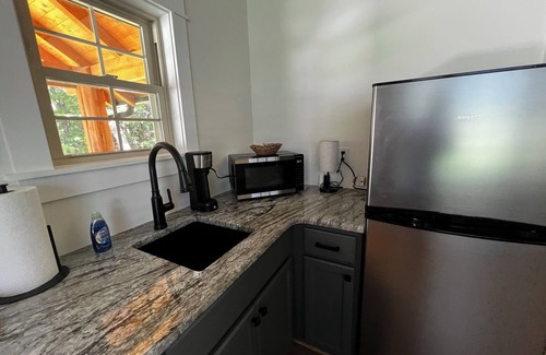 Thurmond Cottage | Malbec- our Charming Newly Constructed 2-bedroom Cottage at Jones von Drehle