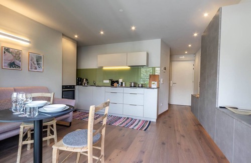 Tirolo Apartment | Mali Apartments with balcony and nice views