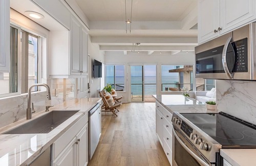 Malibu House | Malibu Beach Home Best Kept Secret on Private Beach
