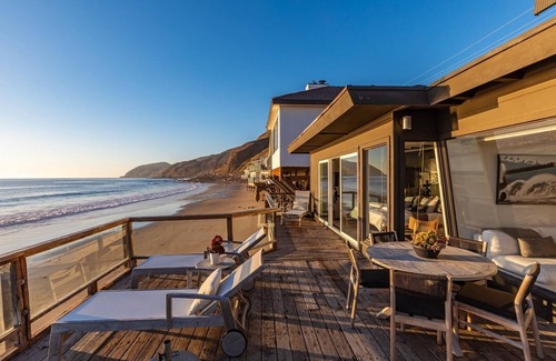 Malibu House | Malibu Beach House on Private Sandy Beach