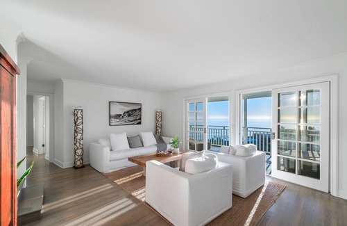 Malibu House | Malibu Beach House Walk to Surf Game Room, Best Sunsets! Summer special discount