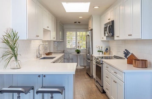 Malibu House | Malibu Beach House Walk to Surf Game Room, Best Sunsets! Summer special discount
