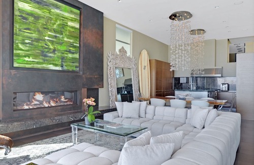 Malibu House | Malibu Modern Beach House - Rooftop Deck - On a Private Sandy Beach!