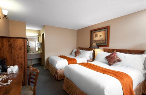 Jasper Cabin | Maligne Lodge