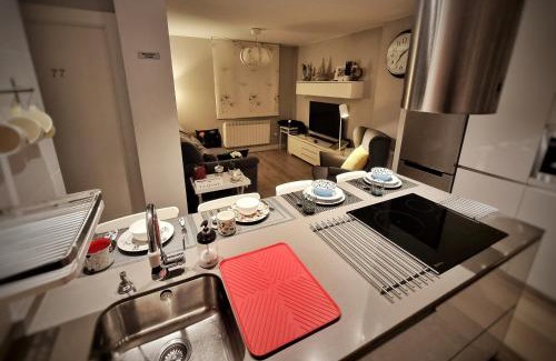 Cimadevilla Apartment | Maliitmansion Apartamento