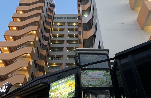 Bang Kapi Apartment | Mall Suites Hotel