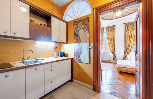 Mala Strana Apartment | Malostranska Residence