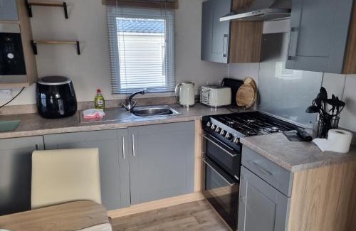 Shanklin House | "Malton" LG27 Pet Friendly