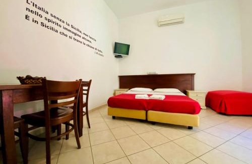 Lipari Historic Centre House | Mamamia #Lipari