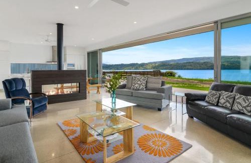 Lake Tarawera House | Mana Sarovar - Lake Tarawera Home