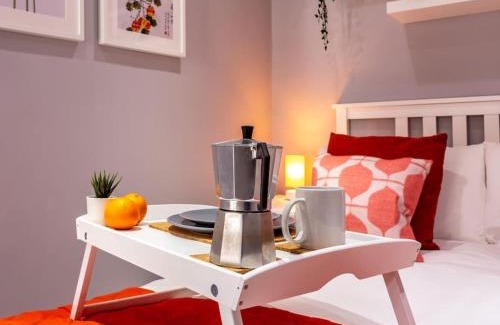 Worcester Apartment | Mandarin Court Boutique City Centre Apartment