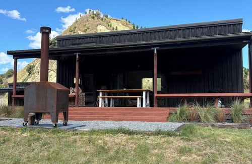 Waiwhare Cabin | Mangatutu Fishing Hut