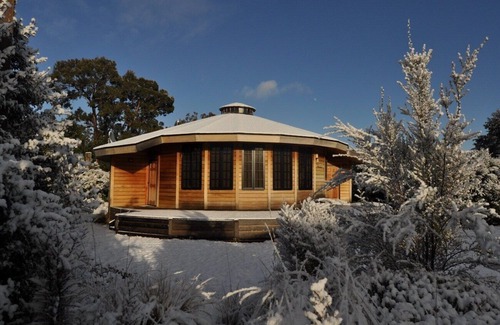 Ohakune Cottage | Mangawhero - Modern Yurt Style Chalet, Ohakune