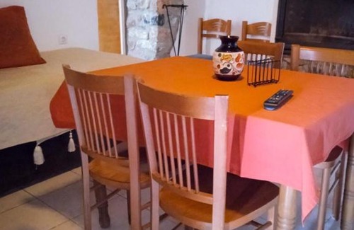 Omales Apartment | Mani La pelegrina