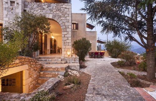 Oitylo Villa | Mani Tower by Olive Villa Rentals