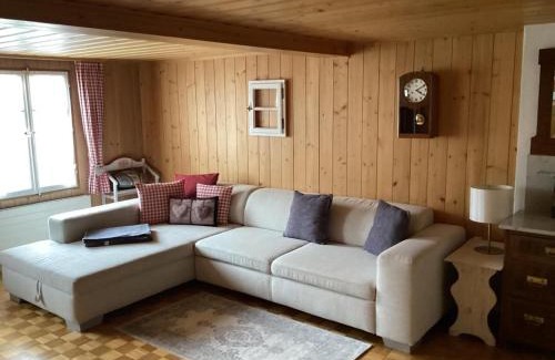 Zweisimmen Apartment | Mannried 2 1 2 Zimmerwohnung Rustikal