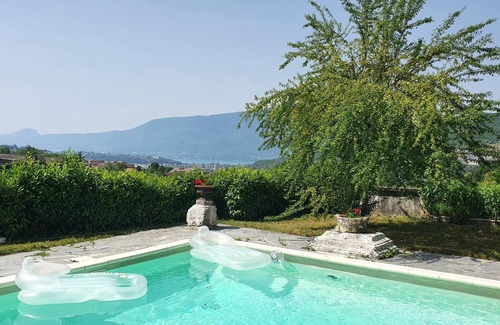 Gresy-sur-Aix House | Manoir de la Tour in a magnificent park overlooking Lac du Bourget