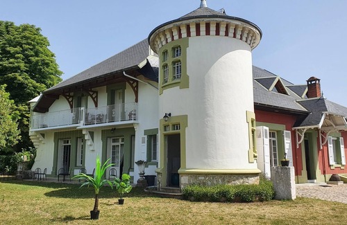Gresy-sur-Aix House | Manoir de la Tour in a magnificent park overlooking Lac du Bourget
