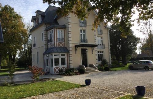 Yvre-l'Eveque Bed & Breakfast | Manoir des Logis