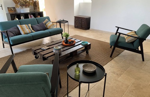 Lanneanou House | Manoir du 16 ème Siècle Rénové 6 Couchages Terrain de Tennis et Étang Privatif