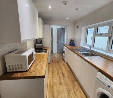 Walsall House | Manor House 002