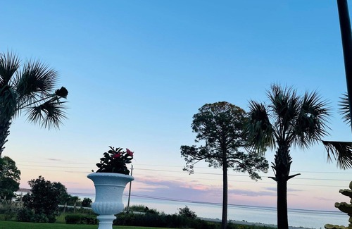 Fort Walton Beach - Destin House | Mansion Guest House in Serenity on Bayfront