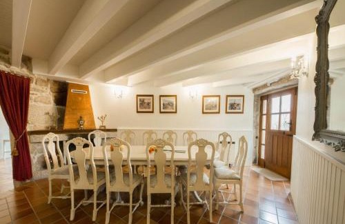 Cerdedo House | Mansion in Cerdedo with Private Pool and Garden